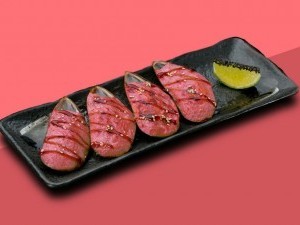 Запеченные Мидии в ракушках под фирменным соусом Запеченные Мидии в ракушках под фирменным соусом
